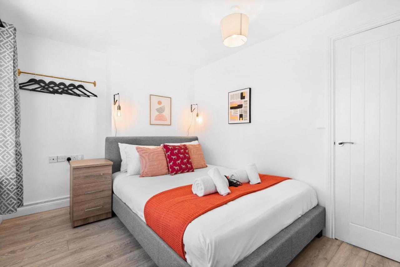 Off Road Parking, Garden, Smart Tv'S In All Rooms! Morriston Экстерьер фото