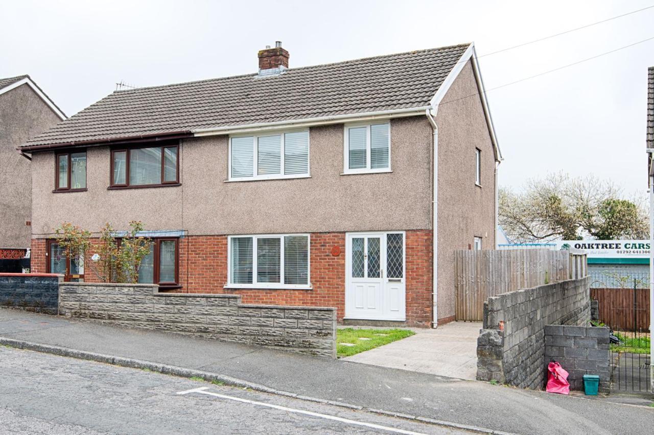 Off Road Parking, Garden, Smart Tv'S In All Rooms! Morriston Экстерьер фото